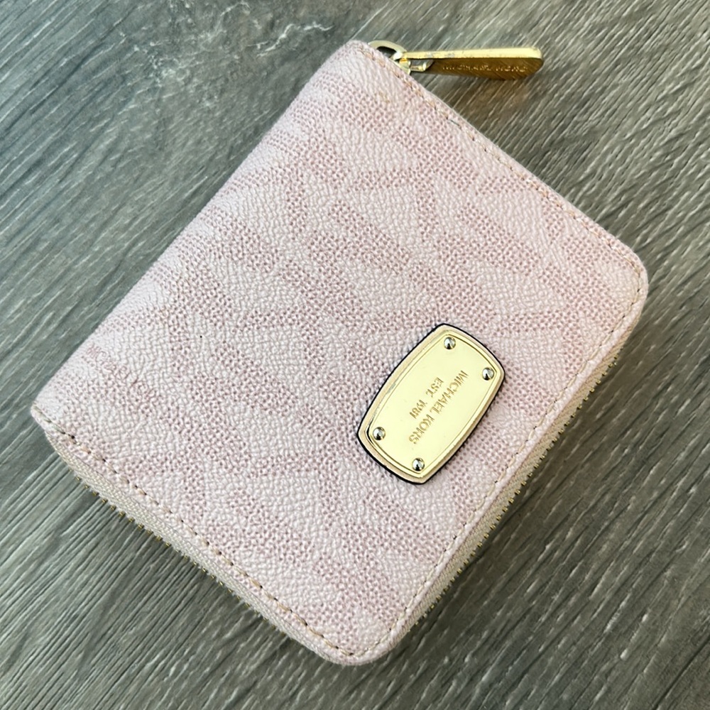 Michael Kors Logo Wallet